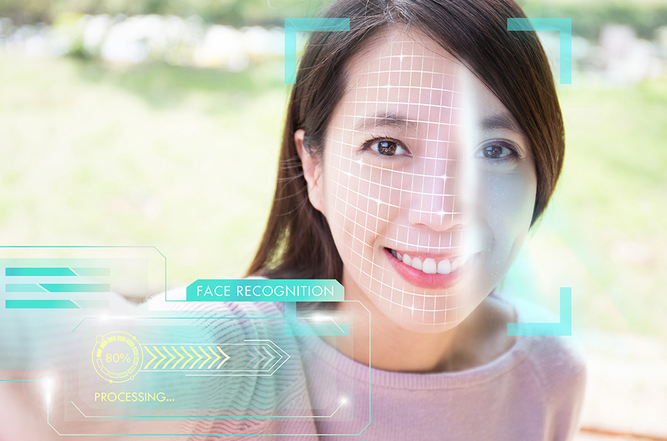顔認証のスマートな機能